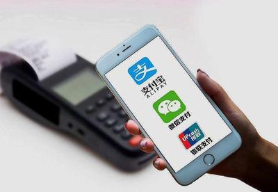 移動支付格局迎變局 巨頭或遇挑戰，新型設備一年吸引逾億用戶